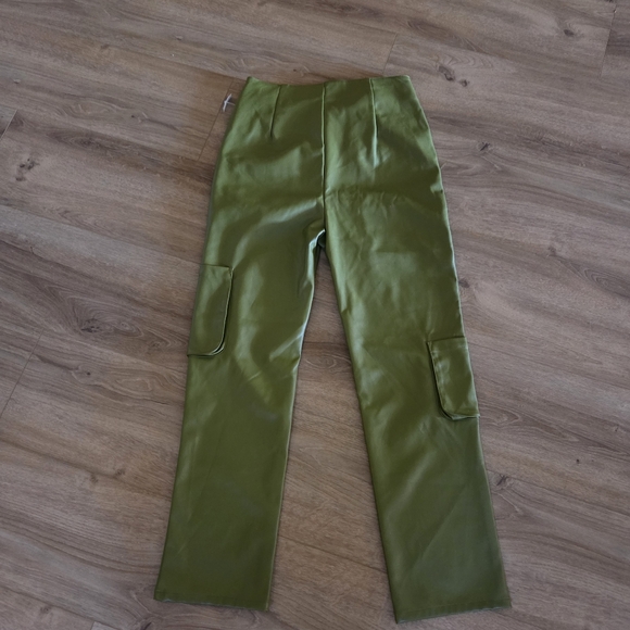 AFRM Sigmund‎ Cargo Pants Olive Green Pleather NWT - Picture 3 of 4